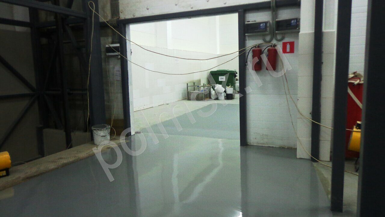 Химстойкие ударопрочные полиуретановые покрытия бетонных оснований на основе каучука для производственных полов